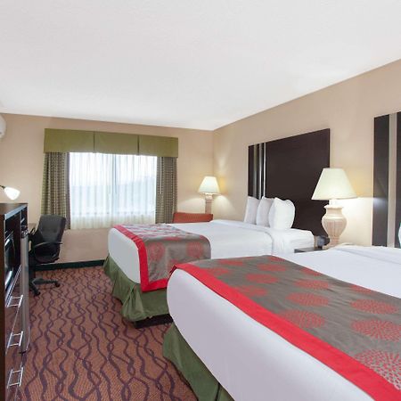 Space Coast Hotel Titusville-Kennedy Space Center Экстерьер фото