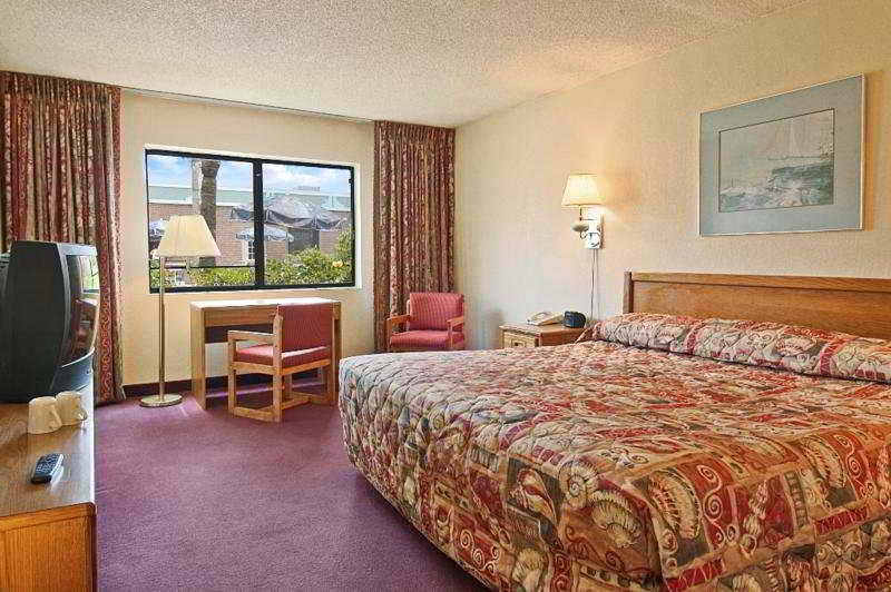 Space Coast Hotel Titusville-Kennedy Space Center Экстерьер фото