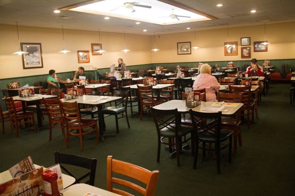 Space Coast Hotel Titusville-Kennedy Space Center Экстерьер фото
